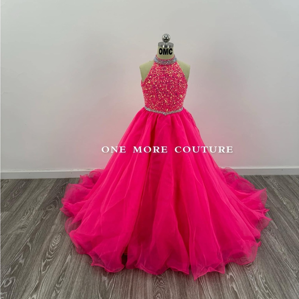 Sequined Pink girls Pageant/formal Dress - Picture 4 of 4
